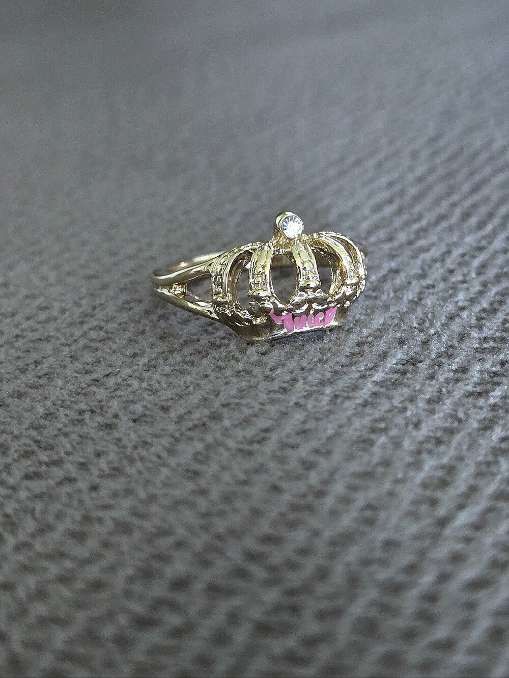 Juicy🍊 Couture Textured Crown👑 Ring💍
